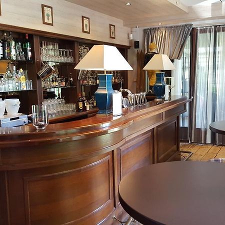 ホテルChalet Sur Lesse メサン エクステリア 写真