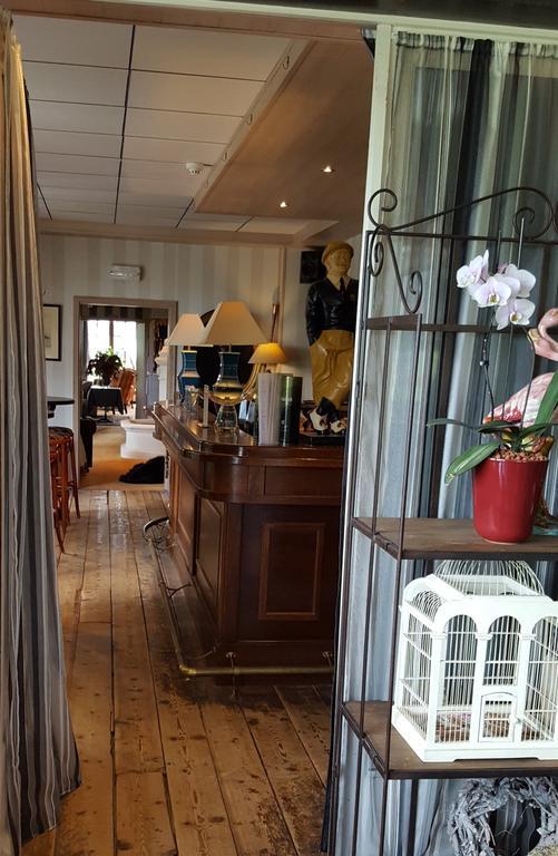 ホテルChalet Sur Lesse メサン エクステリア 写真