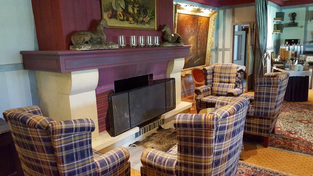 ホテルChalet Sur Lesse メサン エクステリア 写真