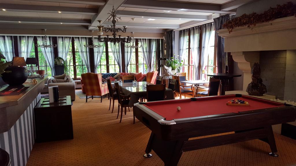 ホテルChalet Sur Lesse メサン エクステリア 写真